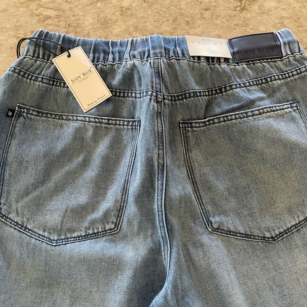 Judy Blue Medium Wash Wide Legged Relaxed  Drawstring Denim with Gold-Tip Cords - Picture 8 of 16
